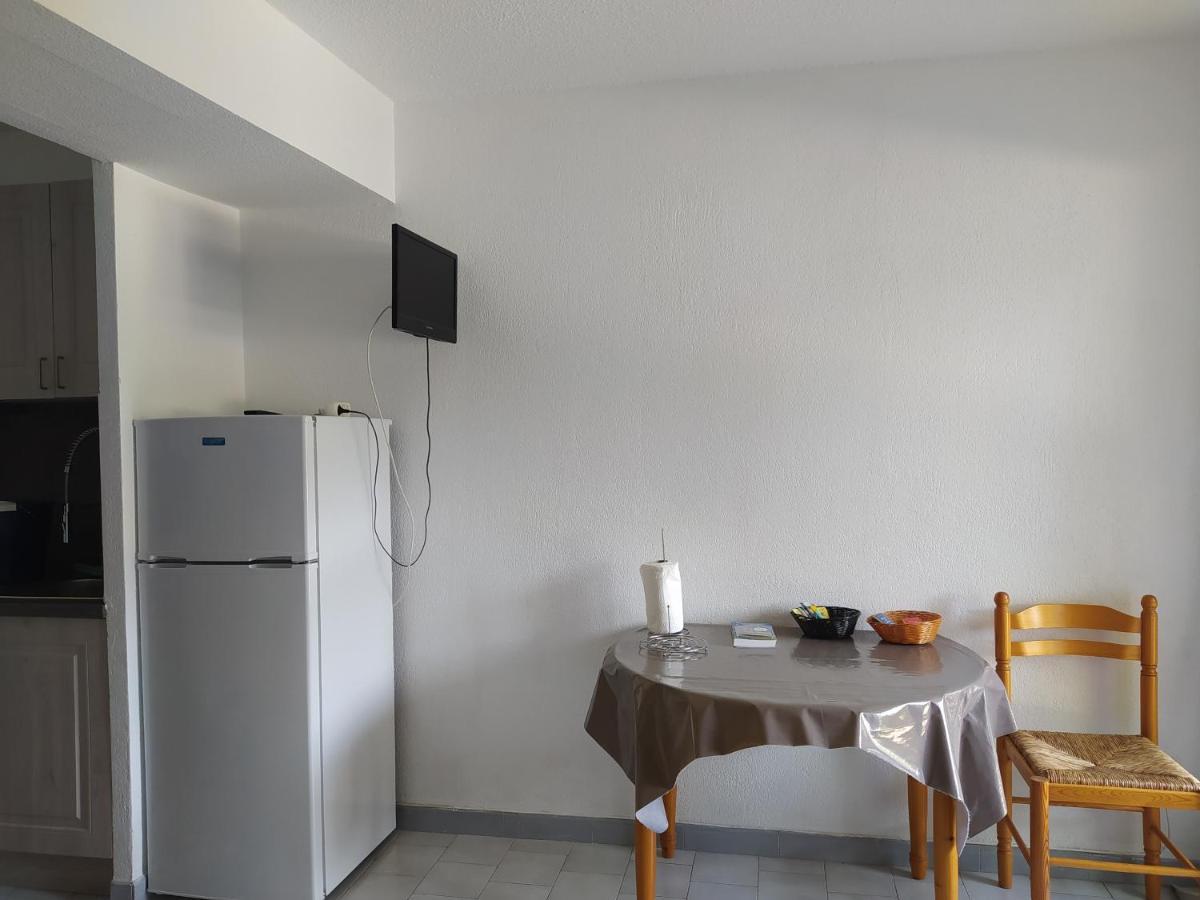Charmant Studio A Balaruc Les Bains Exterior photo